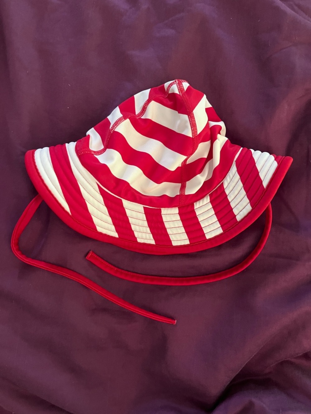 Hanna Andersson Red and White Striped Unisex Baby Sun Hat Size S (6-12M)